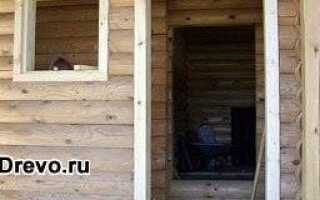 Как вставить дверь в стену сруба — выпиливание дверного проёма